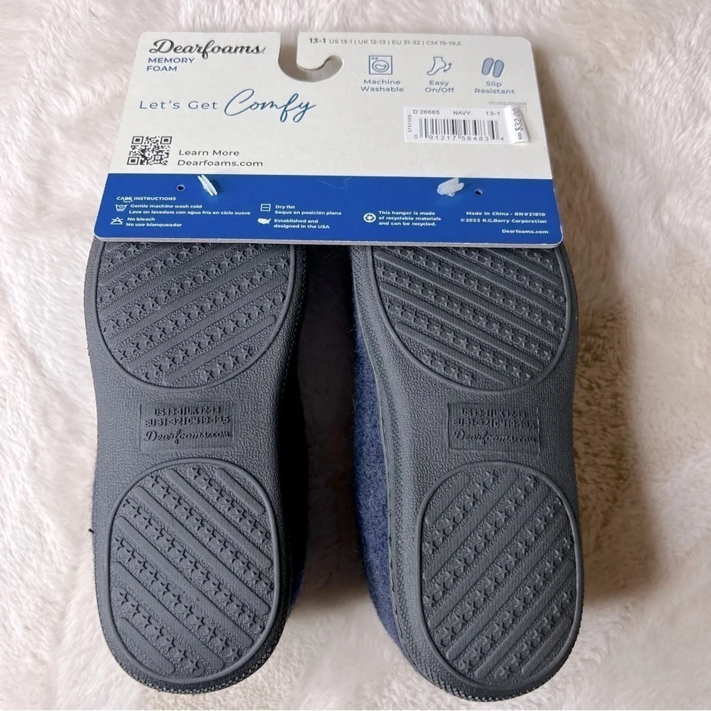 NWT Dearfoams youth size 13/1 memory foam slippers
